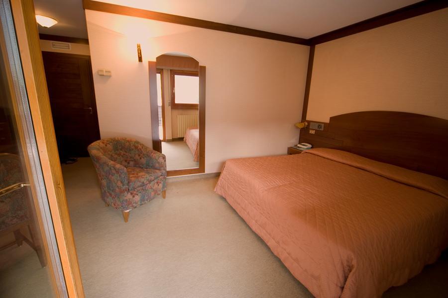 Double Room,448352475:JPEG