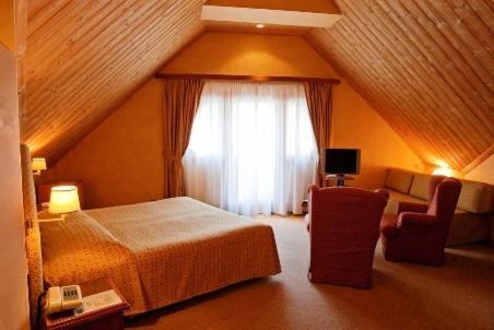 Triple Room,1649025372:JPEG